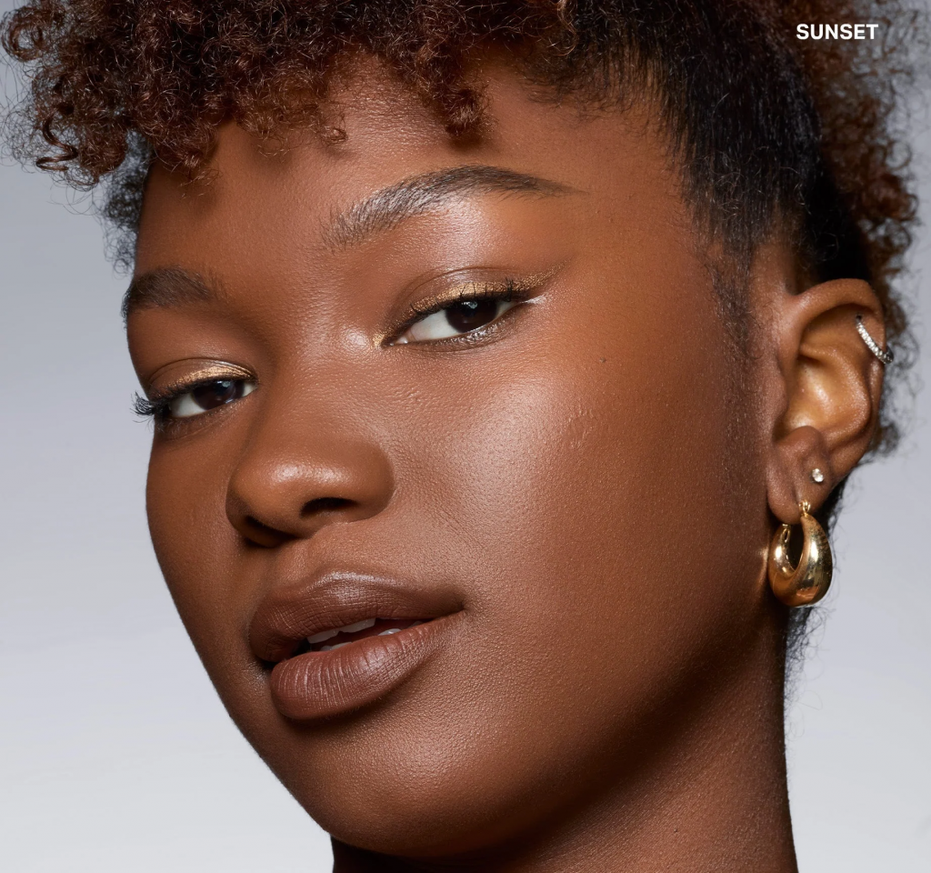 Morphe - Cloudlight Soft Glow Veil Finishing Powder £16.00 Morphe - Cloudlight Soft Glow Veil Finishing Powder £16.00