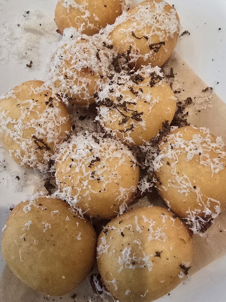 Truffle and ricotta croquettes 